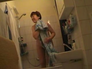 Cseh middle-aged bevállalós anyuka jindriska teljesen meztelen -ban fürdőszoba