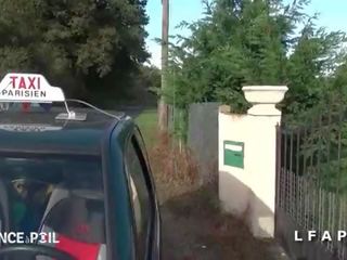 Cette milf francaise lt apatinis trikotažas se fait ramoner le cul par le taximan