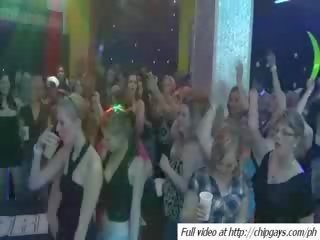 Tremendous danse fête